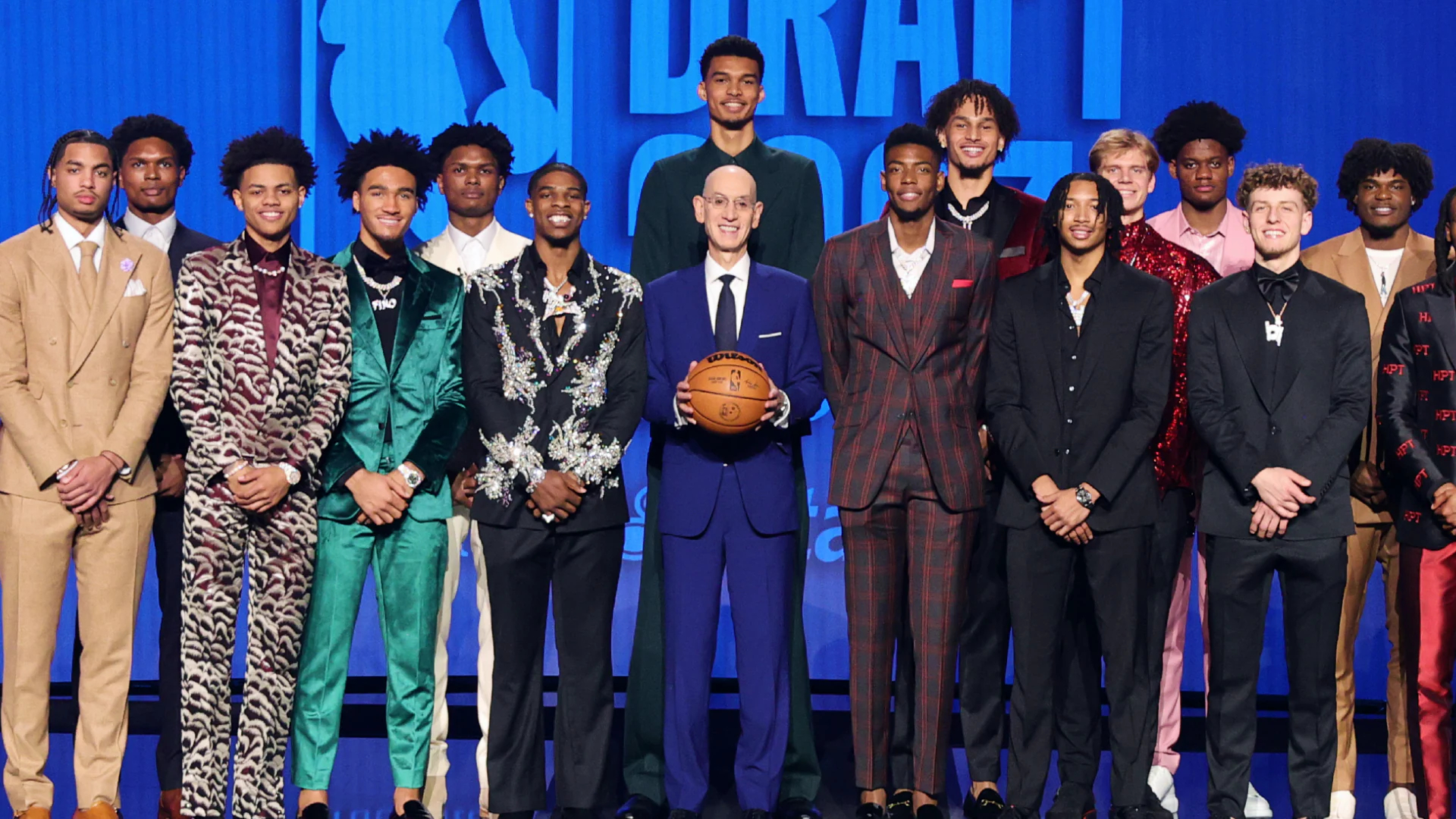 NBA新秀加盟独行侠，2017首轮秀一年合同新季启航